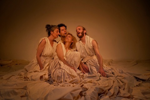 « L’ENVEILLÉE »